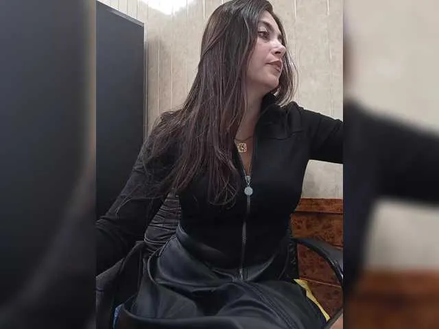 Live sex webcam photo for NikkySecrets #290176000