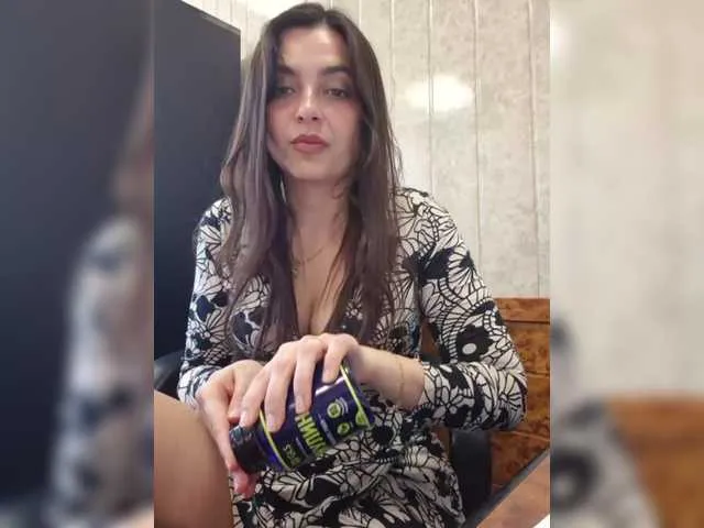 Live sex webcam photo for NikkySecrets #291151459