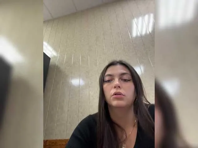 Live sex webcam photo for NikkySecrets #292089168