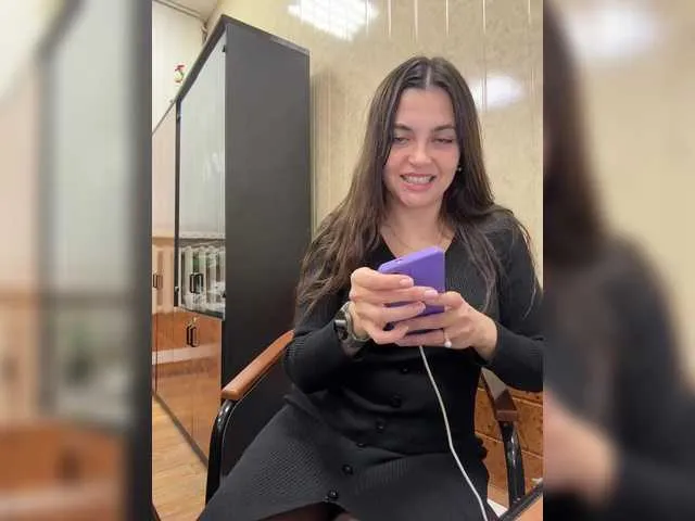 Live sex webcam photo for NikkySecrets #292155818