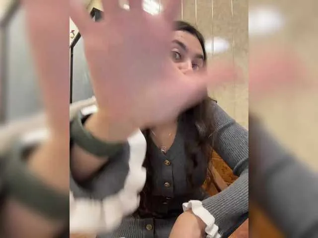 Live sex webcam photo for NikkySecrets #292168189