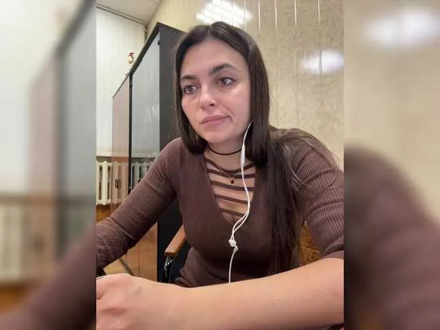 Live sex webcam photo for NikkySecrets #292341438