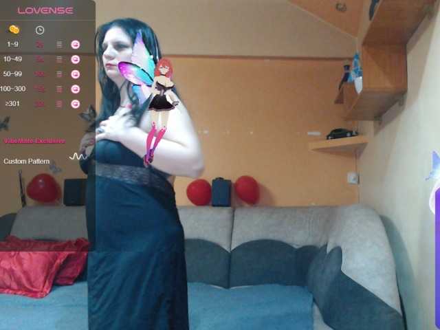 Live sex webcam photo for Nikol19721 #277470396