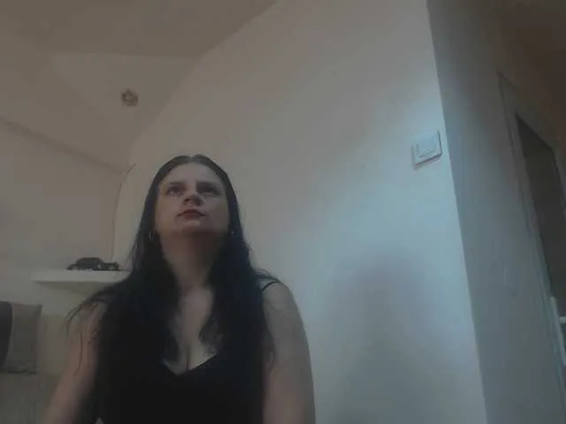 Live sex webcam photo for Nikol19721 #291810168