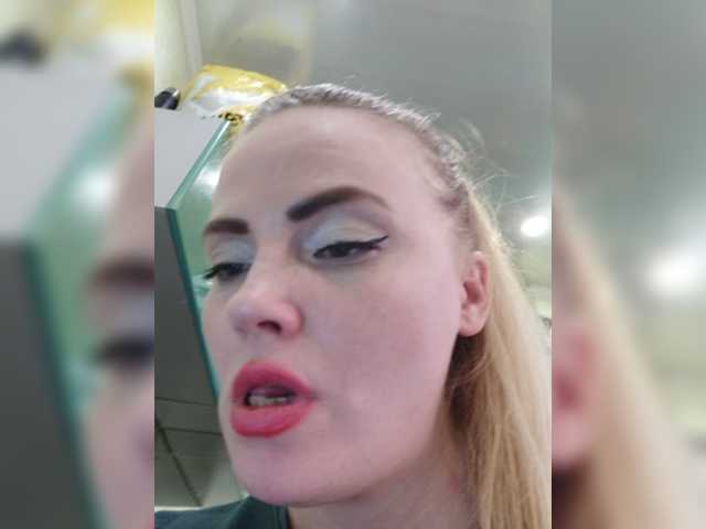 Live sex webcam photo for Nikylechka-GO #277200112