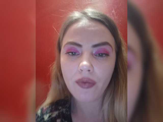 Live sex webcam photo for Nikylechka-GO #277228344