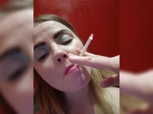 Live sex webcam photo for Nikylechka-GO #277309770