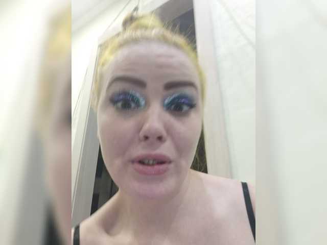 Live sex webcam photo for Nikylechka-GO #277444514