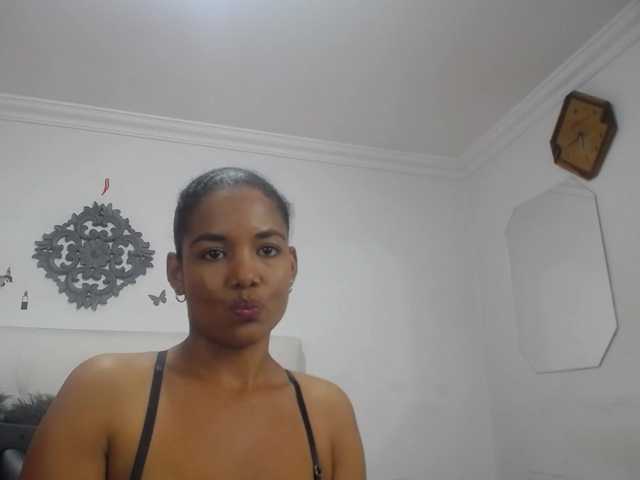 Live sex webcam photo for Nikymadridxxx #277565177