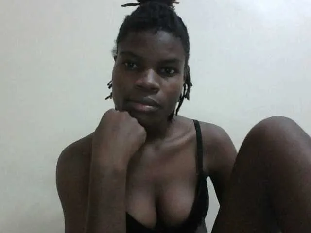 Live sex webcam photo for Nilacuttey #275677006