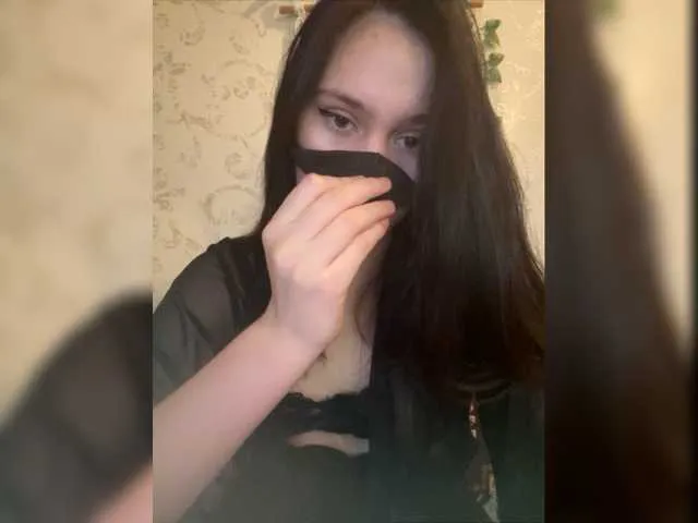 Live sex webcam photo for NimfaHeart #277004227