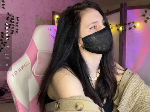 Live sex webcam photo for NimfaHeart #277497531