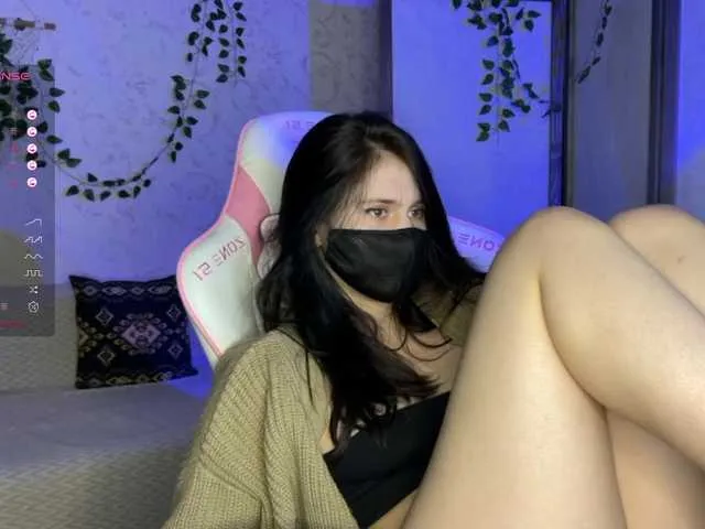 Live sex webcam photo for NimfaHeart #277564241