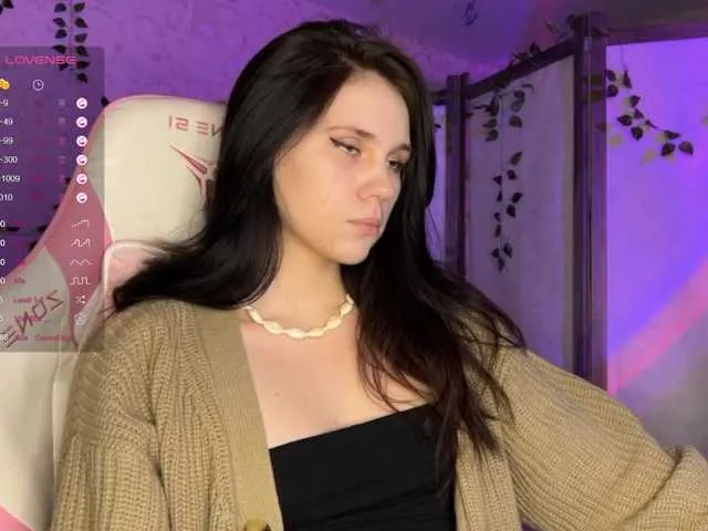 Live sex webcam photo for NimfaHeart #277616246