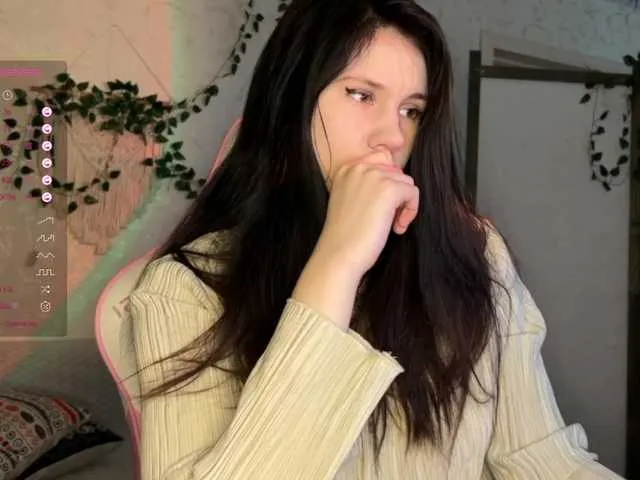 Live sex webcam photo for NimfaHeart #277798174