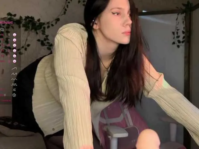 Live sex webcam photo for NimfaHeart #277819507