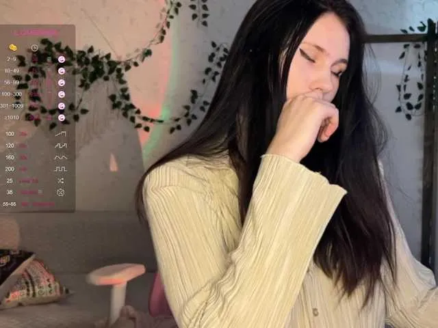 Live sex webcam photo for NimfaHeart #277850500