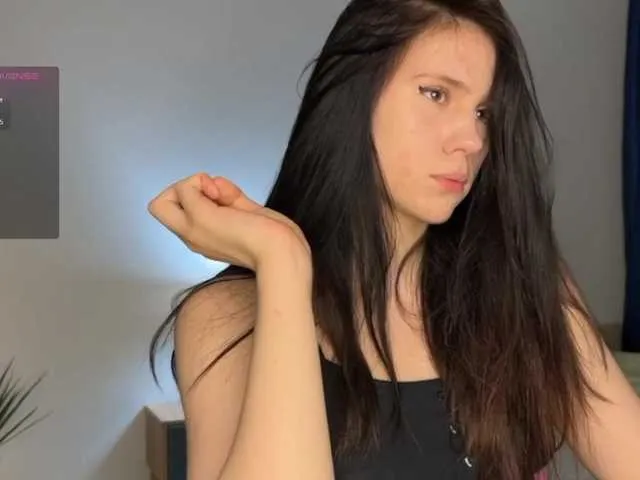 Live sex webcam photo for NimfaHeart #278033630