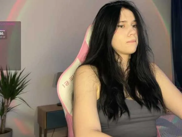 Live sex webcam photo for NimfaHeart #278225640