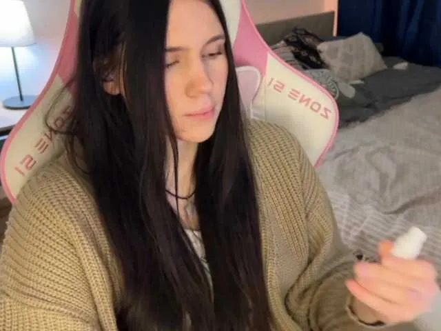 Live sex webcam photo for NimfaHeart #290489820