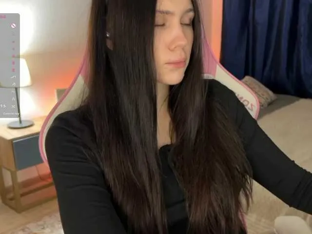 Live sex webcam photo for NimfaHeart #290623722