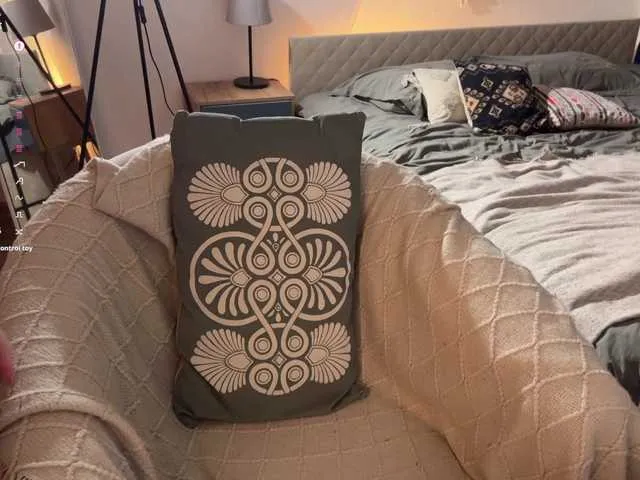 Live sex webcam photo for NimfaHeart #291262442