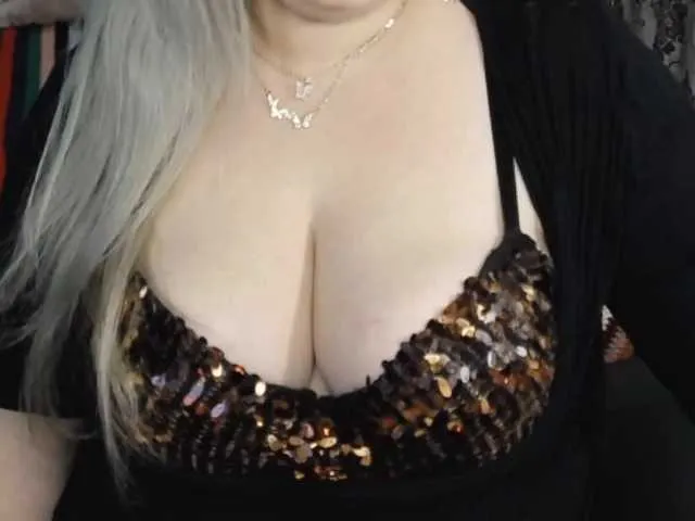 Live sex webcam photo for Nimphotease #287984515