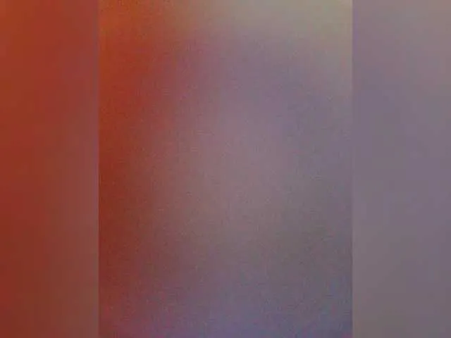 Live sex webcam photo for NinaBelluschi #290275363