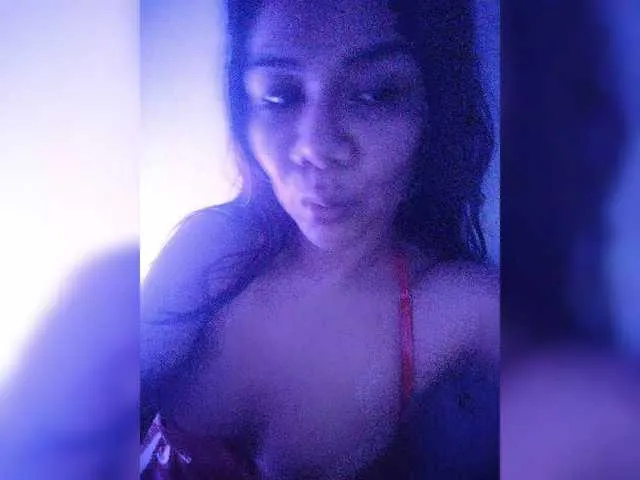 Live sex webcam photo for NinaBelluschi #293735982