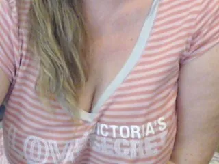 Live sex webcam photo for NinaJaymes #287908182
