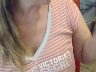 Live sex webcam photo for NinaJaymes #287908183