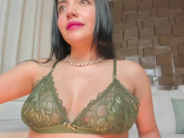 Live sex webcam photo for NinaMichelle #272564877