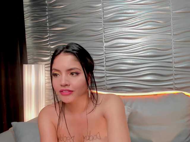 Live sex webcam photo for NinaMichelle #273758920