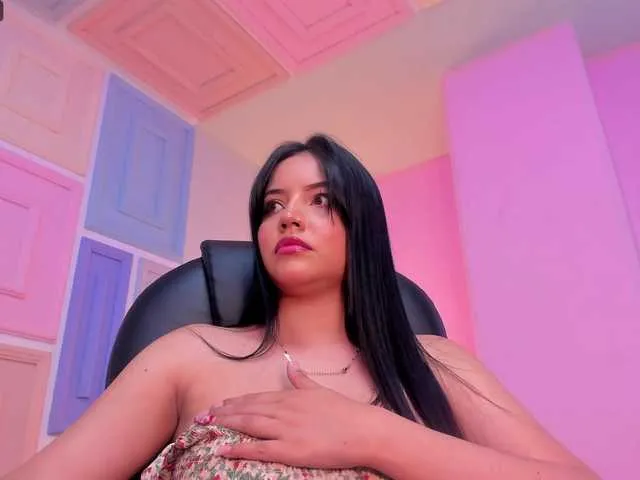 Live sex webcam photo for NinaMichelle #275828876