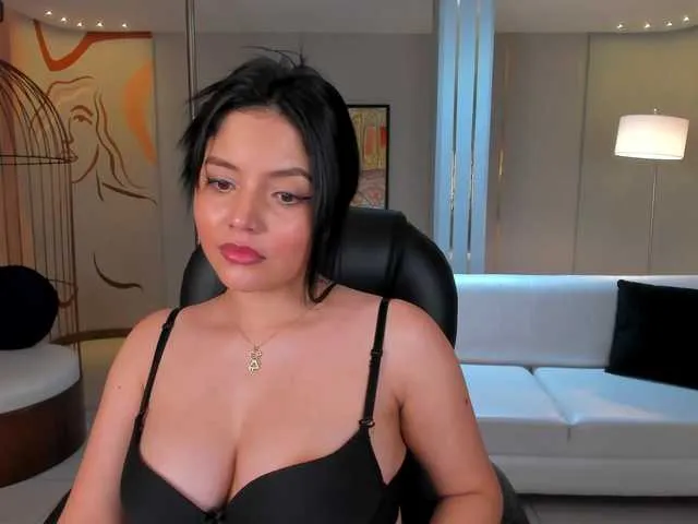 Live sex webcam photo for NinaMichelle #276259518
