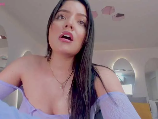 Live sex webcam photo for NinaMichelle #277044939