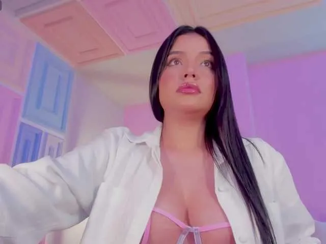 Live sex webcam photo for NinaMichelle #277096560