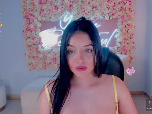 Live sex webcam photo for NinaMichelle #277357608