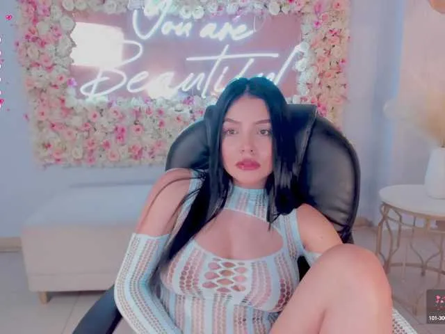 Live sex webcam photo for NinaMichelle #277386092