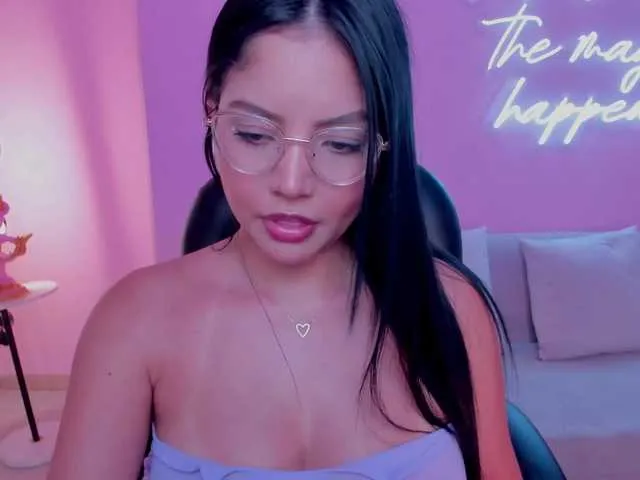 Live sex webcam photo for NinaMichelle #278201143