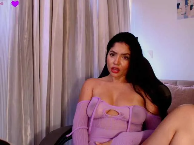 Live sex webcam photo for NinaMichelle #292307444