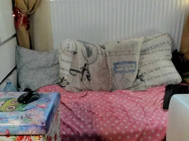Live sex webcam photo for NinaRay #272477430