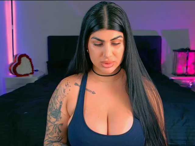 Live sex webcam photo for NinaRosee #291286566