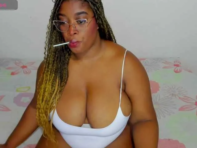 Live sex webcam photo for NinaaGrey #294082227