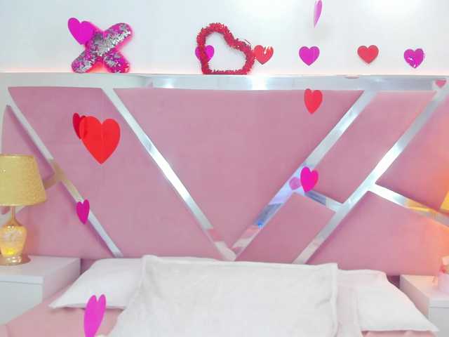 Live sex webcam photo for NinnaVous #290491004