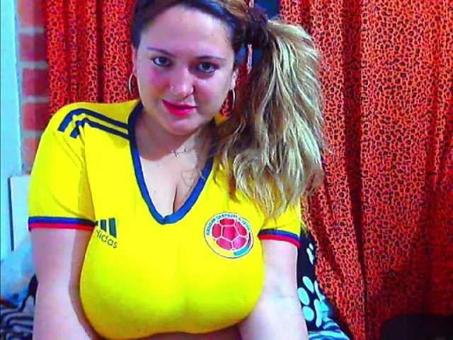 Live sex webcam photo for Ninphoanal #272870416