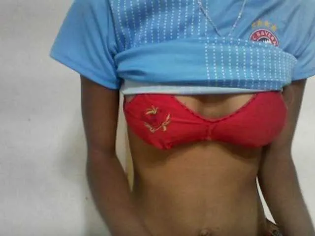 Live sex webcam photo for Nirinah1 #275653052