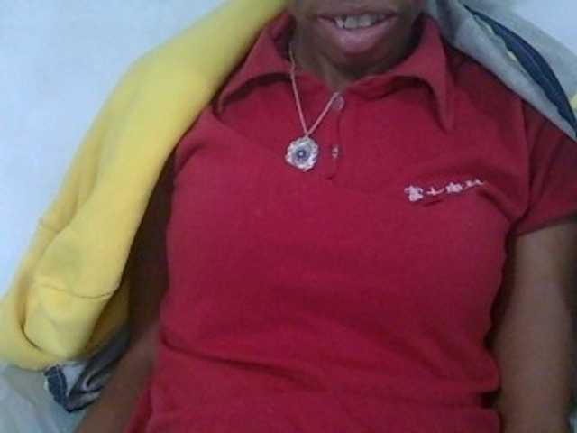 Live sex webcam photo for Nirinah1 #275715667