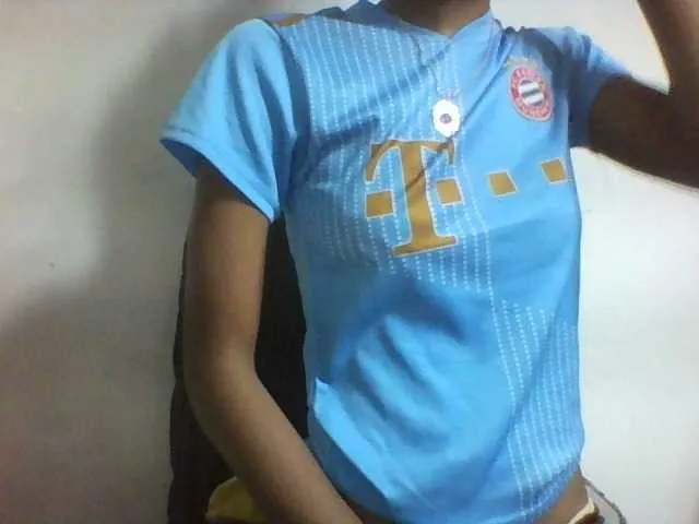 Live sex webcam photo for Nirinah1 #275777140