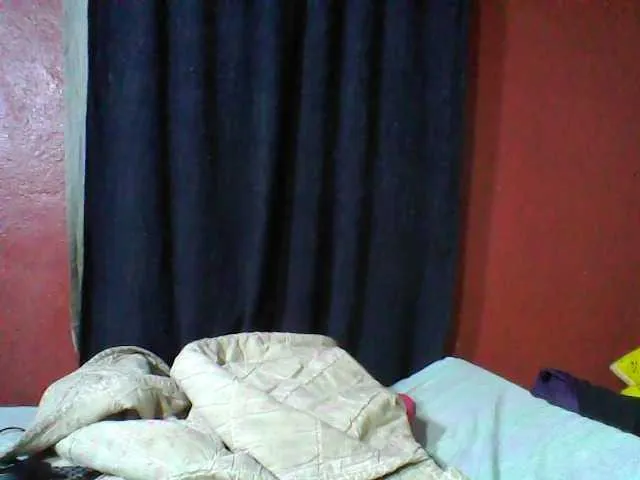 Live sex webcam photo for Nirinah1 #275976178